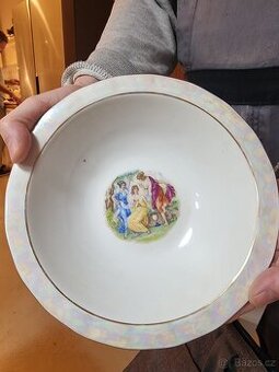 Prodám krásnou porcelánovou mísu