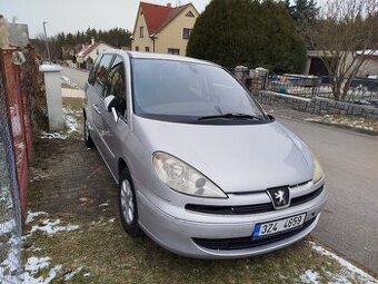 Peugeot 807 2.2 HDi 94 kW r. 2002 418 tkm