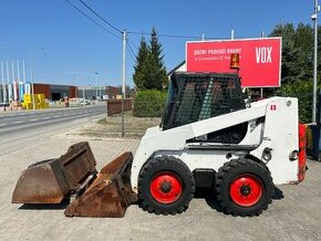 Smykový nakladač Bobcat 863, 2 lžíce uzavřená kabina, UNC