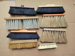 Košťata a smetáky