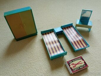 Retro nábytek pro panenku