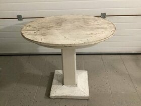 Starý oválný dřevěný stůl - 1