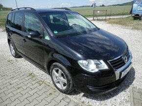 Volkswagen Touran 2.0 TDI 7x míst