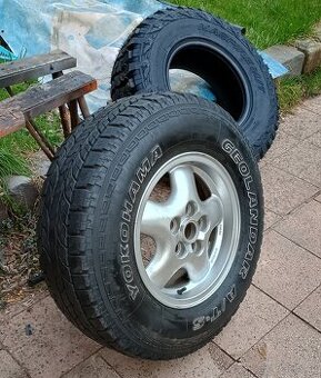 Yokohama AT 245/75-R16 na rezervu