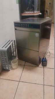 Gastro myčka Electrolux, koše 40x40 cm, čerpadlo, 220V