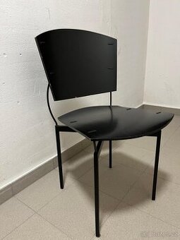 Italský design - 4 ks židlí, stůl - set v černé barvě