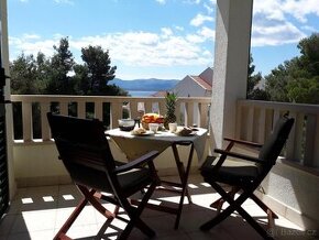 ☀Brač(HR)-Kompletne zariadený 2 izbový apartmán s výhľadom