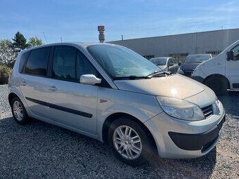 Renault Scénic 1.6i 83kW