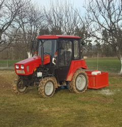 Malotraktor Belarus 320.4