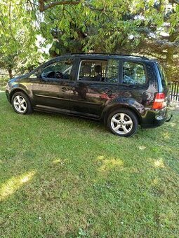 Touran 1.9 TDI 77 kW, r.v.2005,serviska,277 tis km