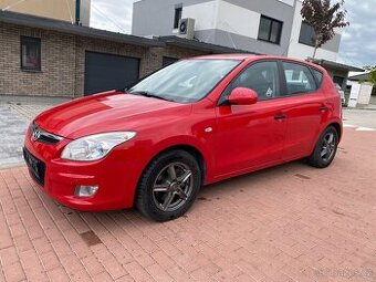 Hyundai i30 1.6 CRDI, r.v. 7/2008, klima, ALU kola, nová STK