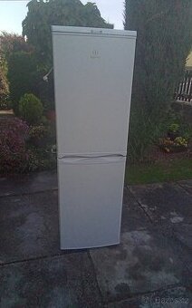 INDESIT - LEDNICE S MRAZÁKEM