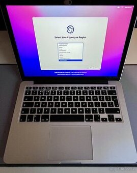 Apple Macbook Pro 13” Intel i5, 8GB Ram, 128GB SSD