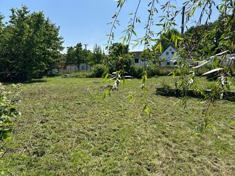 Stavební pozemek (k bydlení) ve Vydří - cca 1000 m2