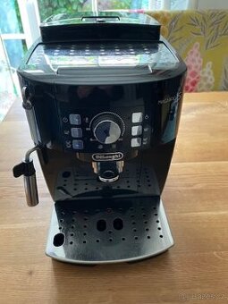 Kávovar DeLonghi Magnifica S (ECAM 22.110.B)
