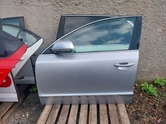 Škoda Superb 2 ii levé přední dveře