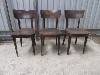 Nabízím designové židle Thonet. K renovaci. Původní stav. Je