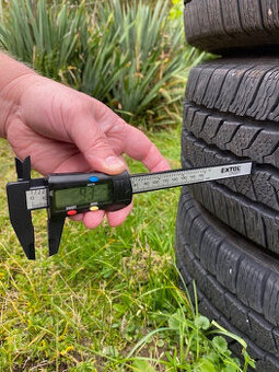 Zimní komplet 215/65 R16C Continental Ford Tourneo/Transit