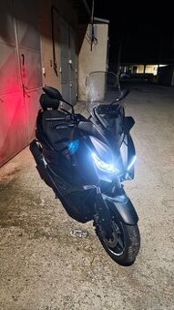 Yamaha XMAX 300 Iron Max (2019) – Po servisu, nové PNEU