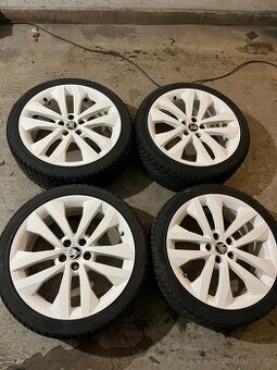 Škoda Fabia 2 RS-originální alu kola 17