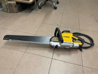 Pila DeWALT Aligator v záruce