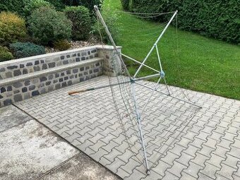 Venkovní skládací sušák na prádlo