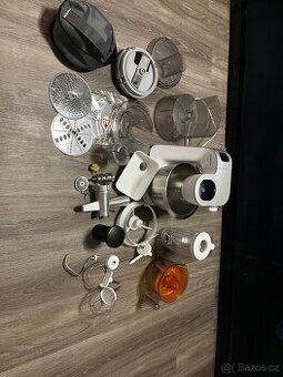 Kuchyňský robot Bosch MUM5