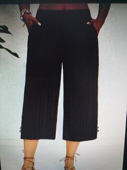 Velké dámské černé 3/4 kalhoty 50-52-54 NOVÉ  (3)