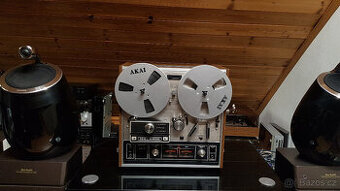 AKAI X201D Kotoučový magnetofon.