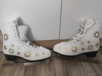 Lední brusle velikost 38