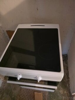 Dobry den prodám sporak