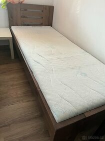 Prodloužená zvýšená postel + matrace