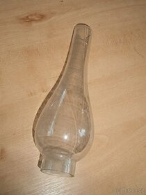 Staré sklo k lampě , v 20 cm , pr. spodní 3,5 cm a 8 cm