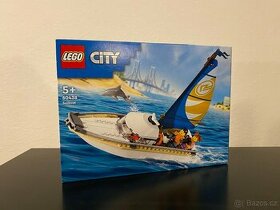 LEGO City 60438 Plachetnice