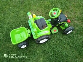 Elektrický traktor pro děti