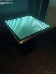 LED infinity stoly s nekonečným efektem