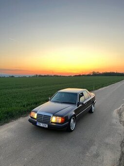 Mercedes-Benz E200