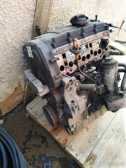 MOTOR VW Touran 2TDI, 100KW AZV