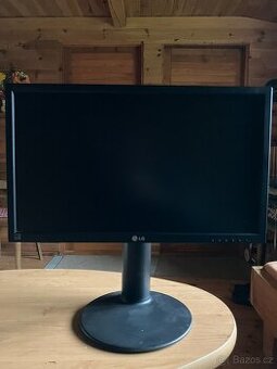 LCD monitor LG Flatron E2422PY-BN