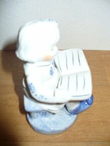 Porcelánová čtenářka - 1