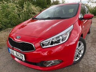 Kia Ceed kombi 1,6 CRDI 94KW 2015 ČR serviska Super Stav