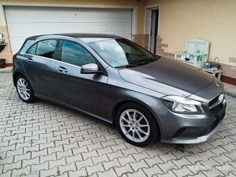 Mercedes Benz A 180 rok 2015