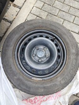 Pneu s diskem 5x112
