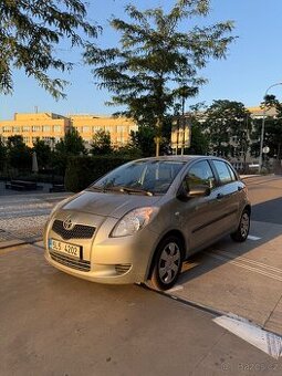 Toyota Yaris II 1.3 benzin