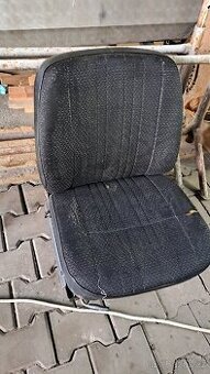 Sedačka škoda 105s