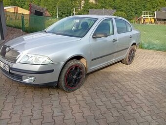 Prodám náhradní díly na škoda Octavia 2..1.6 75 kW rok 2008