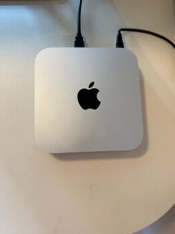 Mac mini M2, 16 GB RAM, 512 GB SSD (+ monitor)