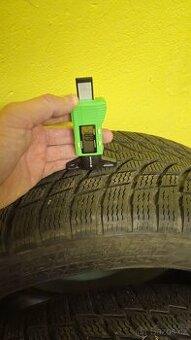 Zánovní zimní Nokian WR Snowproof P 215/55 r17 98v
