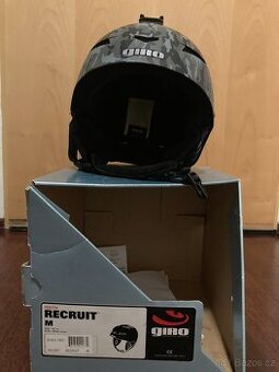 lyžařská helma Giro