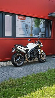 Triumph Speed Triple 1050